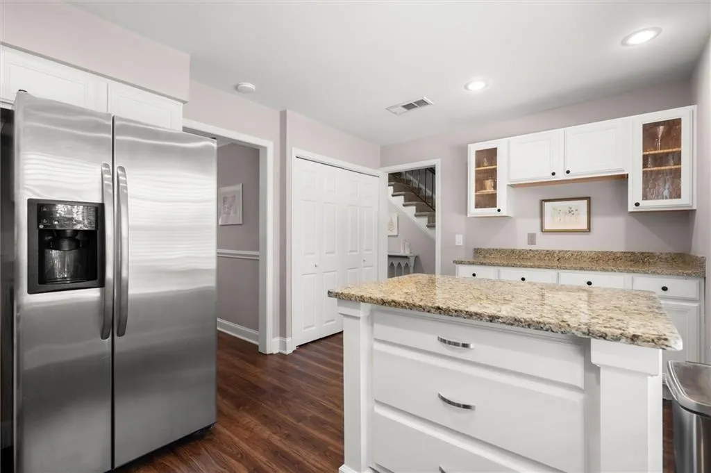 6980 Roswell Road, Atlanta, Georgia 30328, 3 Bedrooms Bedrooms, ,2 BathroomsBathrooms,Residential,For Sale,6980 Roswell Road,7751901