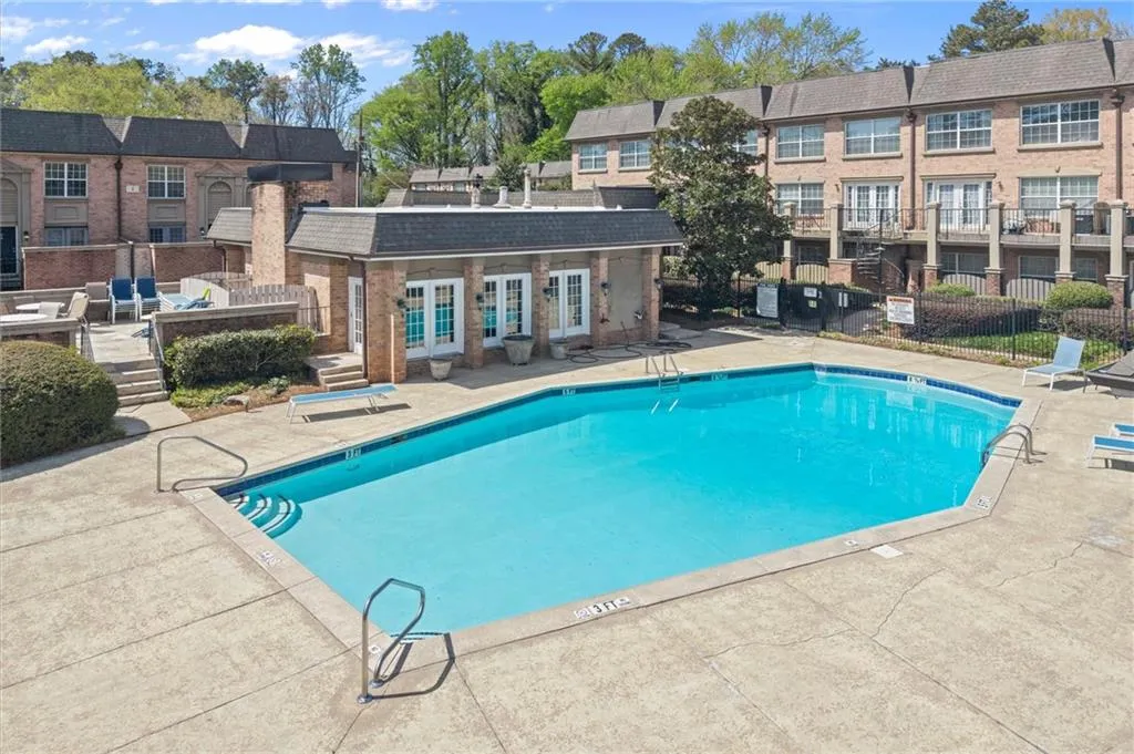 6980 Roswell Road, Atlanta, Georgia 30328, 3 Bedrooms Bedrooms, ,2 BathroomsBathrooms,Residential,For Sale,6980 Roswell Road,7751901