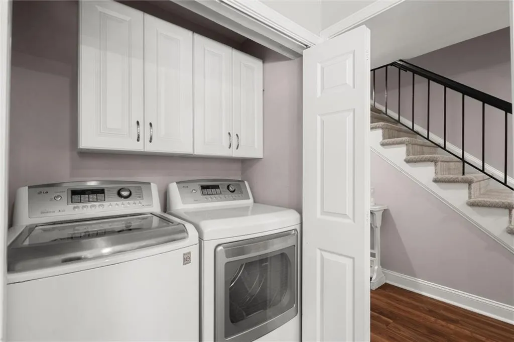 6980 Roswell Road, Atlanta, Georgia 30328, 3 Bedrooms Bedrooms, ,2 BathroomsBathrooms,Residential,For Sale,6980 Roswell Road,7751901