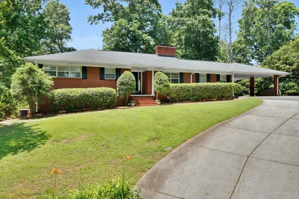 6678 Brandon Mill Road, Sandy Springs, Georgia 30328, 5 Bedrooms Bedrooms, ,3 BathroomsBathrooms,Residential,Sold,6678 Brandon Mill Road,6026050