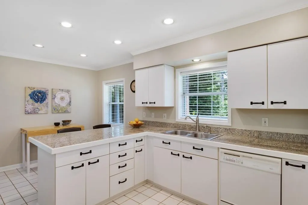 6678 Brandon Mill Road, Sandy Springs, Georgia 30328, 5 Bedrooms Bedrooms, ,3 BathroomsBathrooms,Residential,Sold,6678 Brandon Mill Road,6026050