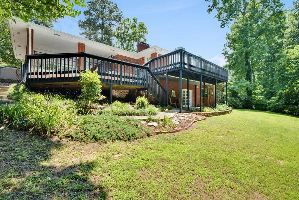 6678 Brandon Mill Road, Sandy Springs, Georgia 30328, 5 Bedrooms Bedrooms, ,3 BathroomsBathrooms,Residential,Sold,6678 Brandon Mill Road,6026050