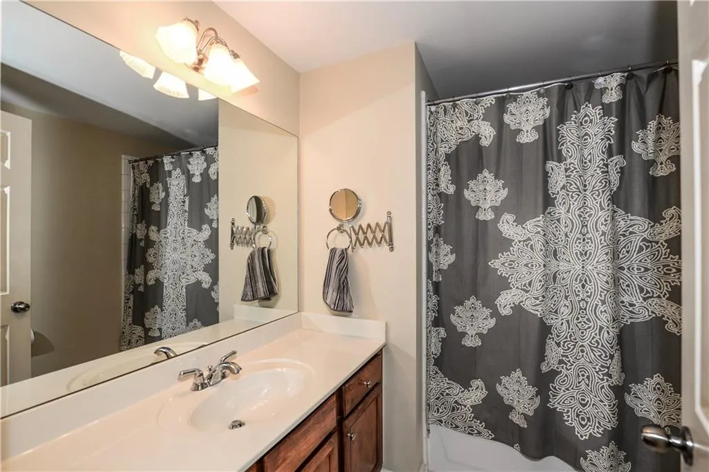7264 Village Creek Trace Unit 7264, Sandy Springs, Georgia 30328, 4 Bedrooms Bedrooms, ,3 BathroomsBathrooms,Residential,Sold,7264 Village Creek Trace Unit 7264,5732525