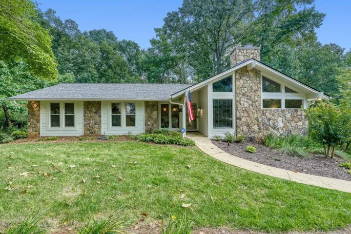 1390 Ridgefield Drive, Roswell, Georgia 30075