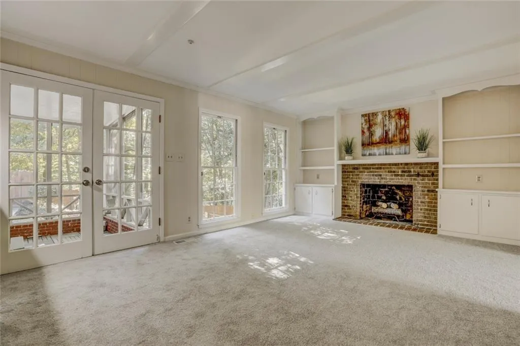 1155 Churchill Downs Road, Sandy Springs, Georgia 30319, 6 Bedrooms Bedrooms, ,5 BathroomsBathrooms,Residential,Sold,1155 Churchill Downs Road,5925862