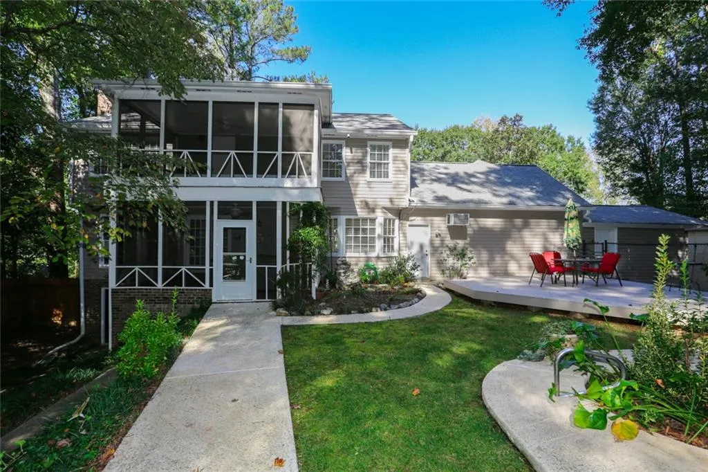 1155 Churchill Downs Road, Sandy Springs, Georgia 30319, 6 Bedrooms Bedrooms, ,5 BathroomsBathrooms,Residential,Sold,1155 Churchill Downs Road,5925862