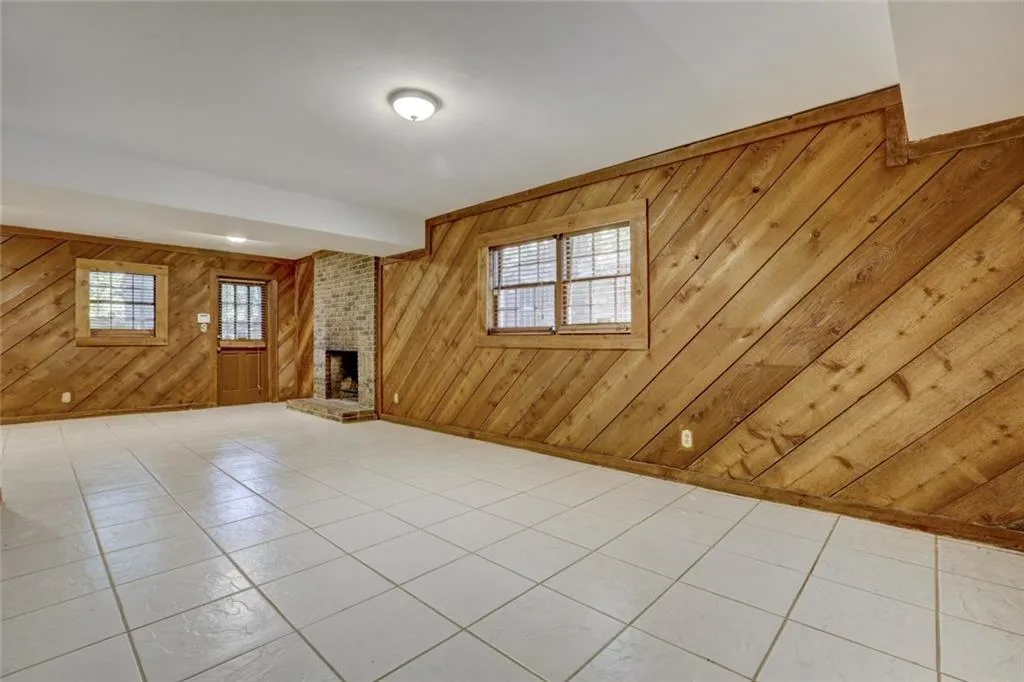 1155 Churchill Downs Road, Sandy Springs, Georgia 30319, 6 Bedrooms Bedrooms, ,5 BathroomsBathrooms,Residential,Sold,1155 Churchill Downs Road,5925862