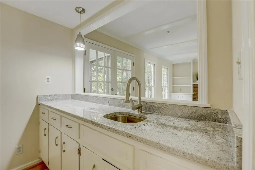 1155 Churchill Downs Road, Sandy Springs, Georgia 30319, 6 Bedrooms Bedrooms, ,5 BathroomsBathrooms,Residential,Sold,1155 Churchill Downs Road,5925862