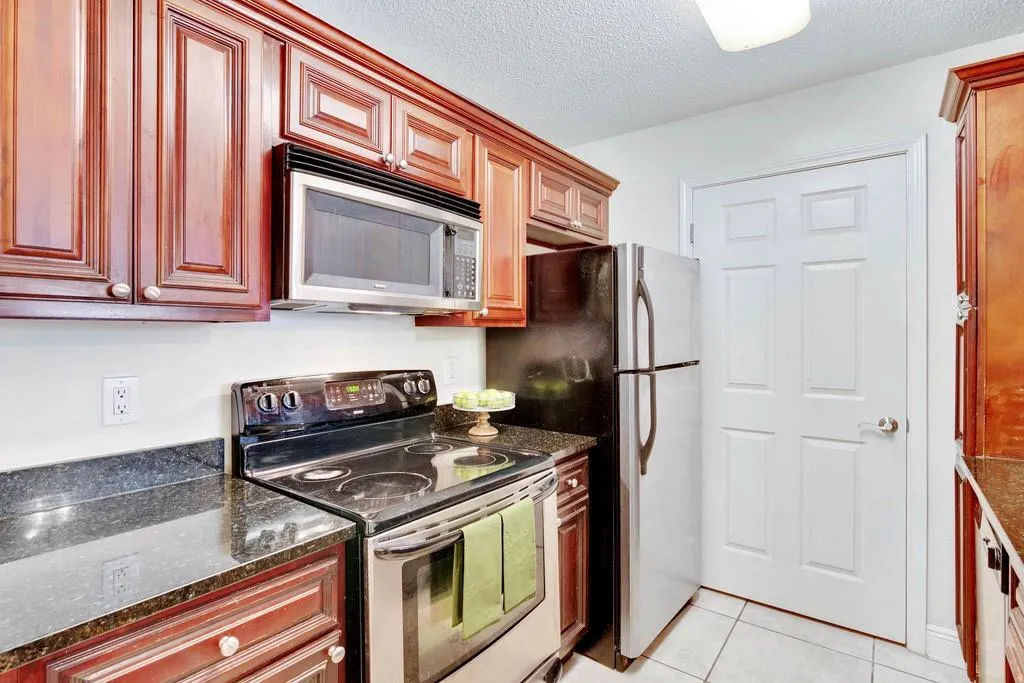 7306 Santa Fe Parkway, Sandy Springs, Georgia 30350, 2 Bedrooms Bedrooms, ,2 BathroomsBathrooms,Residential,Sold,7306 Santa Fe Parkway,6667976