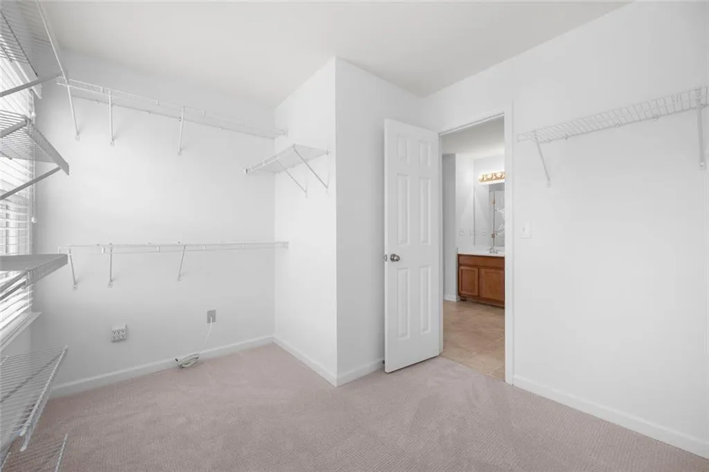 3655 Chattahoochee Summit Drive Se Unit 16, Atlanta, Georgia 30339, 3 Bedrooms Bedrooms, ,3 BathroomsBathrooms,Residential,For Sale,3655 Chattahoochee Summit Drive Se Unit 16,7590184