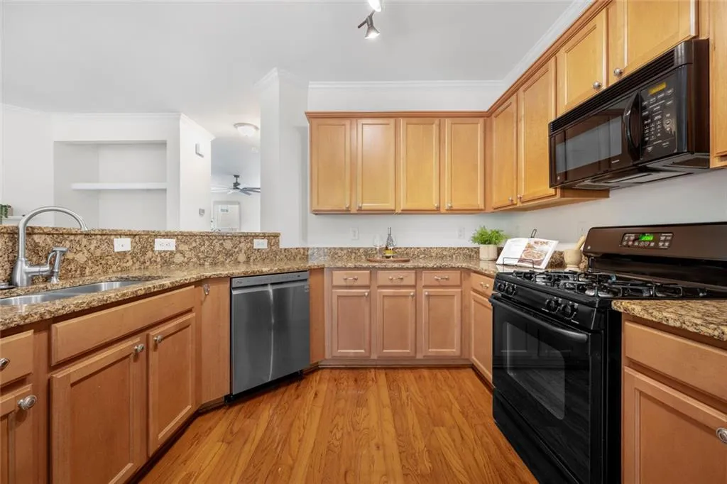 3655 Chattahoochee Summit Drive Se Unit 16, Atlanta, Georgia 30339, 3 Bedrooms Bedrooms, ,3 BathroomsBathrooms,Residential,For Sale,3655 Chattahoochee Summit Drive Se Unit 16,7590184