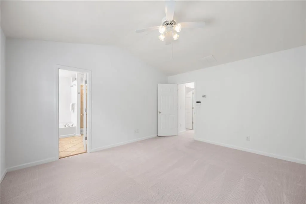 3655 Chattahoochee Summit Drive Se Unit 16, Atlanta, Georgia 30339, 3 Bedrooms Bedrooms, ,3 BathroomsBathrooms,Residential,For Sale,3655 Chattahoochee Summit Drive Se Unit 16,7590184