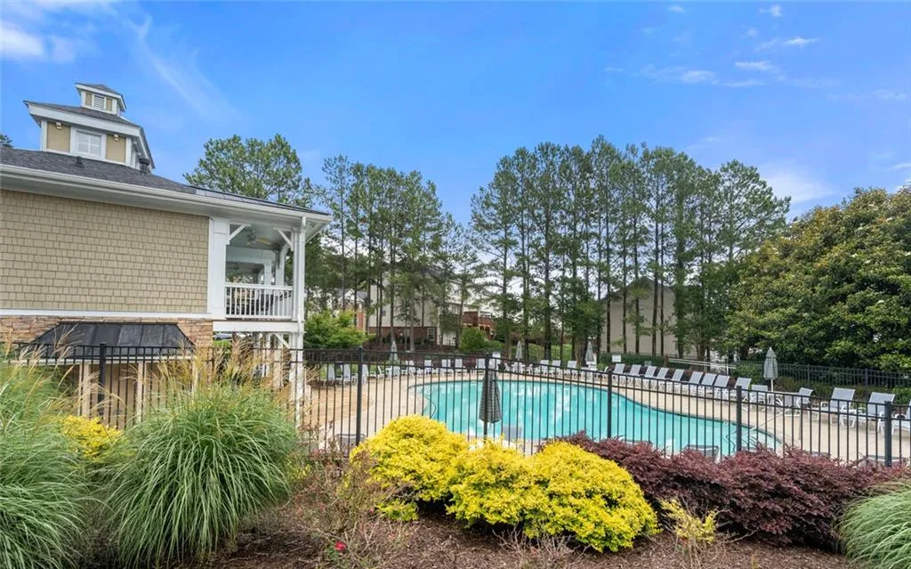 3655 Chattahoochee Summit Drive Se Unit 16, Atlanta, Georgia 30339, 3 Bedrooms Bedrooms, ,3 BathroomsBathrooms,Residential,For Sale,3655 Chattahoochee Summit Drive Se Unit 16,7590184