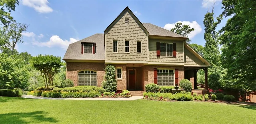 1945 Woodsdale Road Ne, Brookhaven, Georgia 30324, 4 Bedrooms Bedrooms, ,3 BathroomsBathrooms,Residential,Sold,1945 Woodsdale Road Ne,6010655