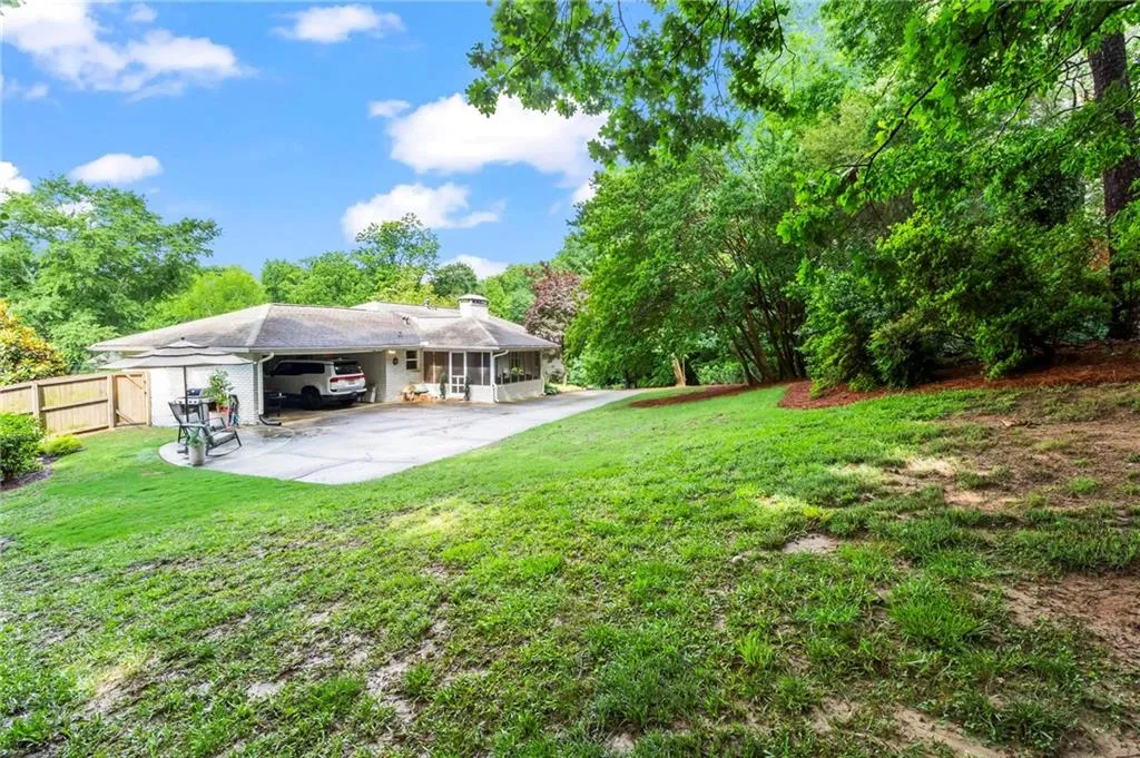 4855 Kendall Court, Atlanta, Georgia 30342, 3 Bedrooms Bedrooms, ,2 BathroomsBathrooms,Residential,Sold,4855 Kendall Court,7580234