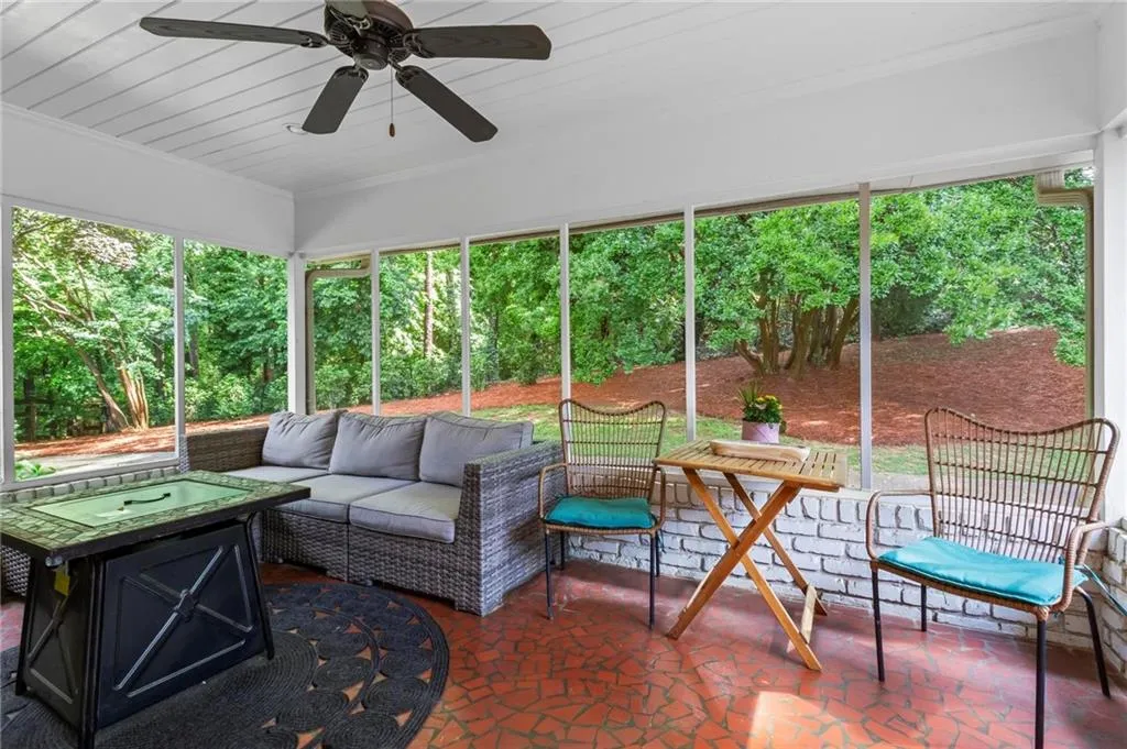 4855 Kendall Court, Atlanta, Georgia 30342, 3 Bedrooms Bedrooms, ,2 BathroomsBathrooms,Residential,Sold,4855 Kendall Court,7580234