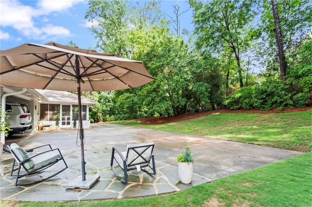 4855 Kendall Court, Atlanta, Georgia 30342, 3 Bedrooms Bedrooms, ,2 BathroomsBathrooms,Residential,Sold,4855 Kendall Court,7580234