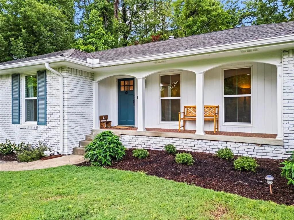 4855 Kendall Court, Atlanta, Georgia 30342, 3 Bedrooms Bedrooms, ,2 BathroomsBathrooms,Residential,Sold,4855 Kendall Court,7580234