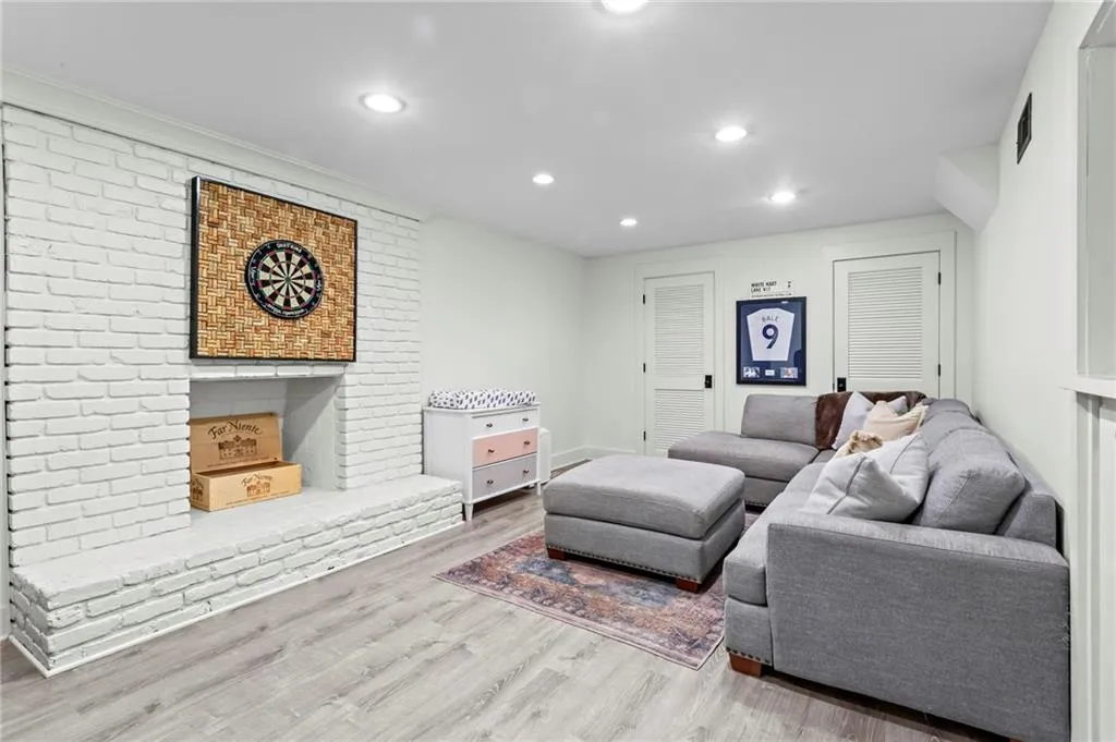 4855 Kendall Court, Atlanta, Georgia 30342, 3 Bedrooms Bedrooms, ,2 BathroomsBathrooms,Residential,Sold,4855 Kendall Court,7580234