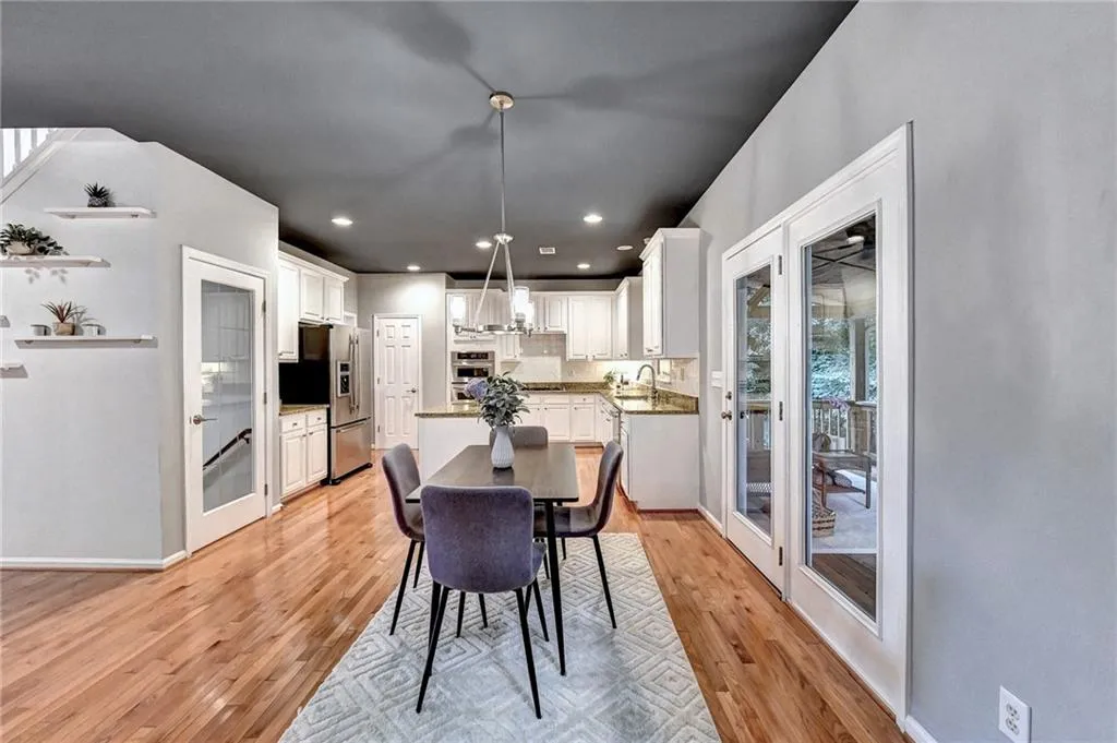 1030 Lancaster Walk, Sandy Springs, Georgia 30328, 4 Bedrooms Bedrooms, ,4 BathroomsBathrooms,Residential,Sold,1030 Lancaster Walk,7063639