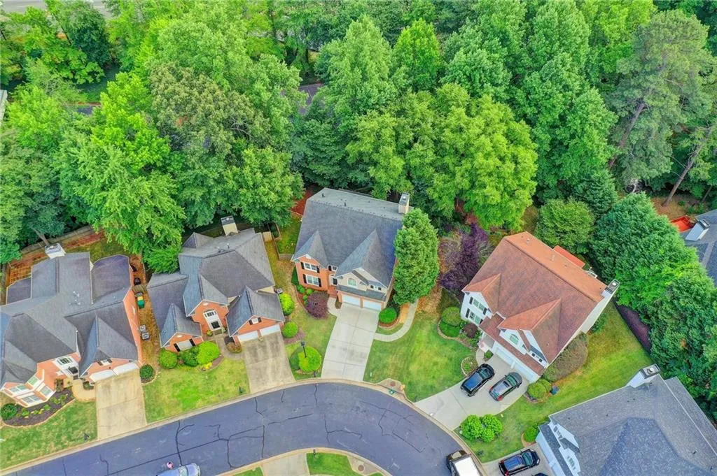 1030 Lancaster Walk, Sandy Springs, Georgia 30328, 4 Bedrooms Bedrooms, ,4 BathroomsBathrooms,Residential,Sold,1030 Lancaster Walk,7063639