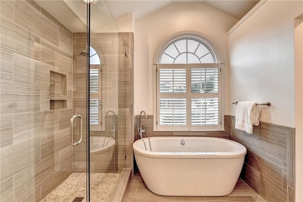 1030 Lancaster Walk, Sandy Springs, Georgia 30328, 4 Bedrooms Bedrooms, ,4 BathroomsBathrooms,Residential,Sold,1030 Lancaster Walk,7063639