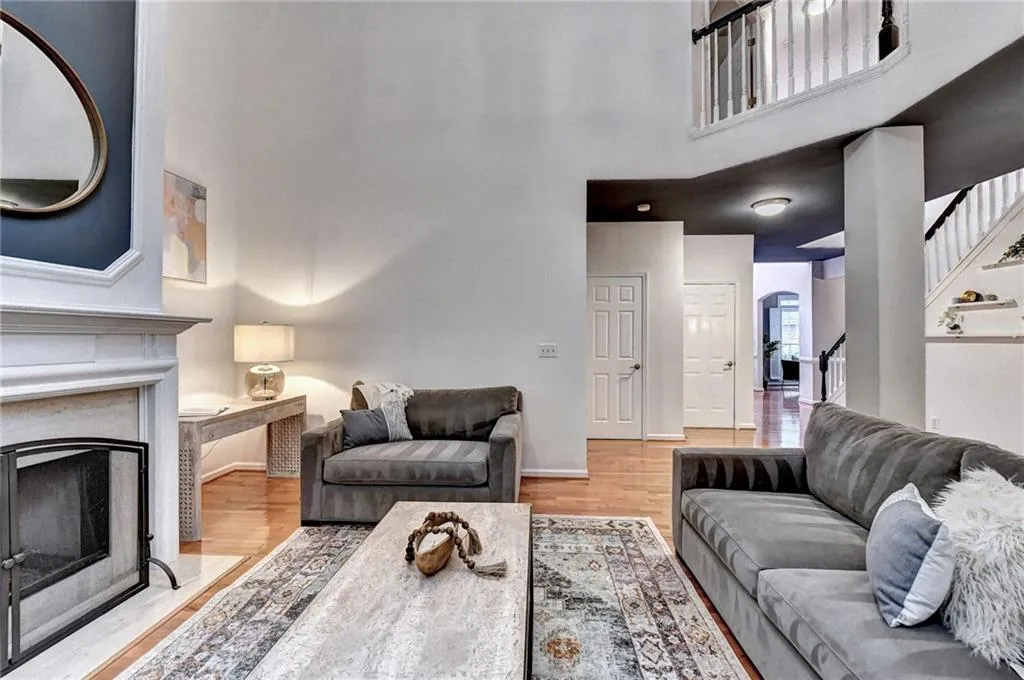 1030 Lancaster Walk, Sandy Springs, Georgia 30328, 4 Bedrooms Bedrooms, ,4 BathroomsBathrooms,Residential,Sold,1030 Lancaster Walk,7063639