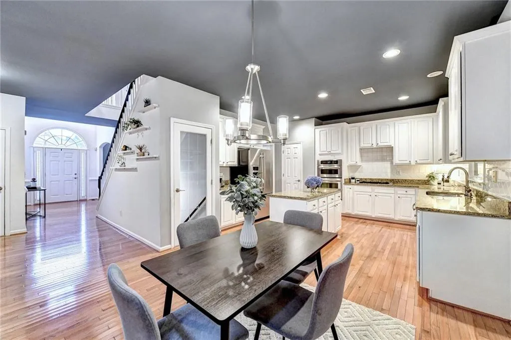 1030 Lancaster Walk, Sandy Springs, Georgia 30328, 4 Bedrooms Bedrooms, ,4 BathroomsBathrooms,Residential,Sold,1030 Lancaster Walk,7063639