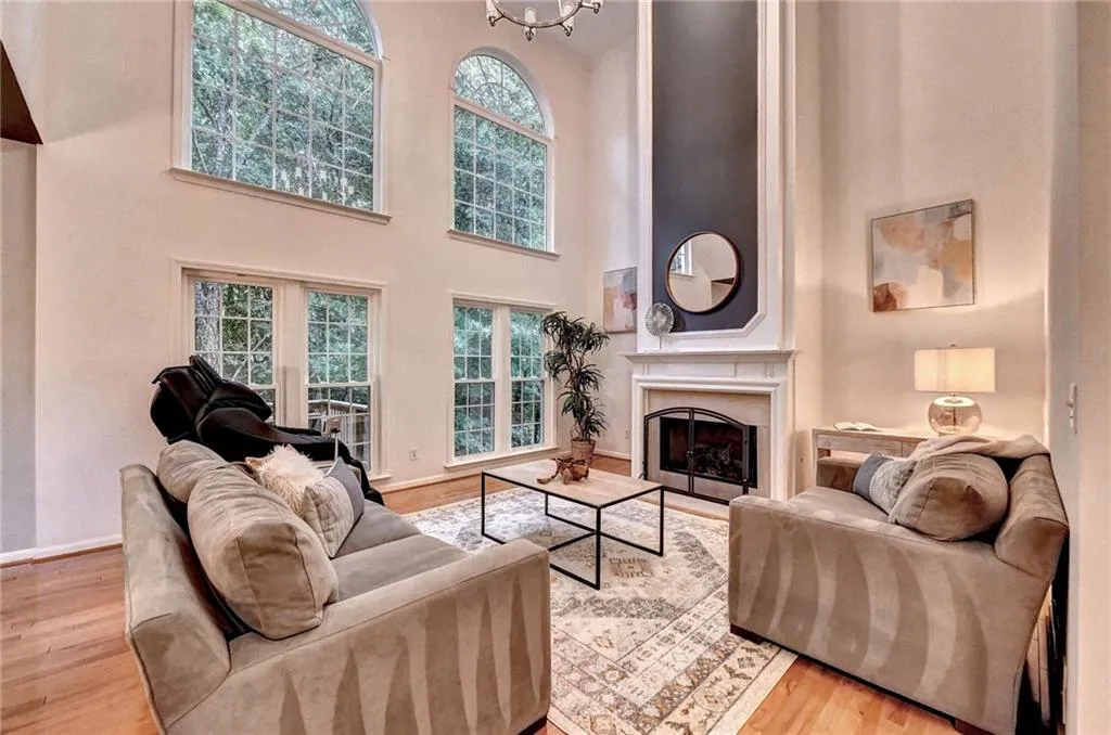 1030 Lancaster Walk, Sandy Springs, Georgia 30328, 4 Bedrooms Bedrooms, ,4 BathroomsBathrooms,Residential,Sold,1030 Lancaster Walk,7063639