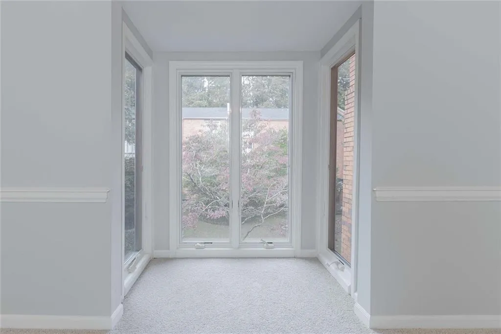 44 Willow Glen Ne, Sandy Springs, Georgia 30342, 4 Bedrooms Bedrooms, ,4 BathroomsBathrooms,Residential,Sold,44 Willow Glen Ne,6952485