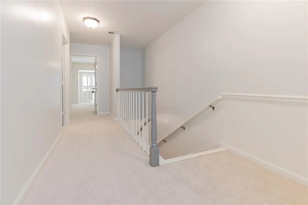 44 Willow Glen Ne, Sandy Springs, Georgia 30342, 4 Bedrooms Bedrooms, ,4 BathroomsBathrooms,Residential,Sold,44 Willow Glen Ne,6952485