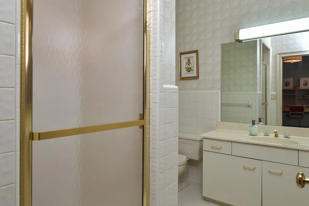 5490 Errol Place, Sandy Springs, Georgia 30327, 4 Bedrooms Bedrooms, ,4 BathroomsBathrooms,Residential,Sold,5490 Errol Place,6127854