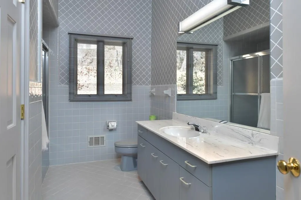 5490 Errol Place, Sandy Springs, Georgia 30327, 4 Bedrooms Bedrooms, ,4 BathroomsBathrooms,Residential,Sold,5490 Errol Place,6127854