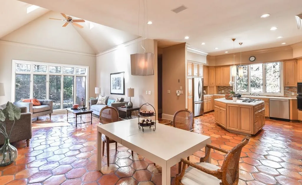 5490 Errol Place, Sandy Springs, Georgia 30327, 4 Bedrooms Bedrooms, ,4 BathroomsBathrooms,Residential,Sold,5490 Errol Place,6127854