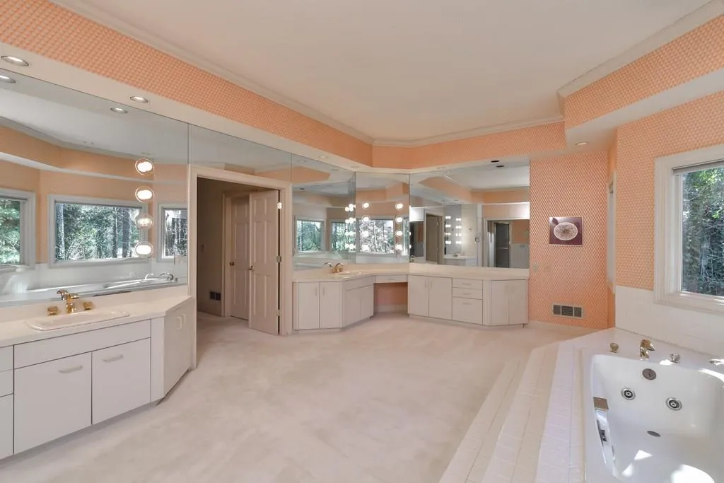 5490 Errol Place, Sandy Springs, Georgia 30327, 4 Bedrooms Bedrooms, ,4 BathroomsBathrooms,Residential,Sold,5490 Errol Place,6127854