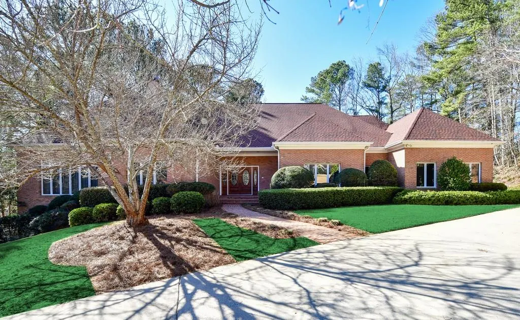 5490 Errol Place, Sandy Springs, Georgia 30327, 4 Bedrooms Bedrooms, ,4 BathroomsBathrooms,Residential,Sold,5490 Errol Place,6127854