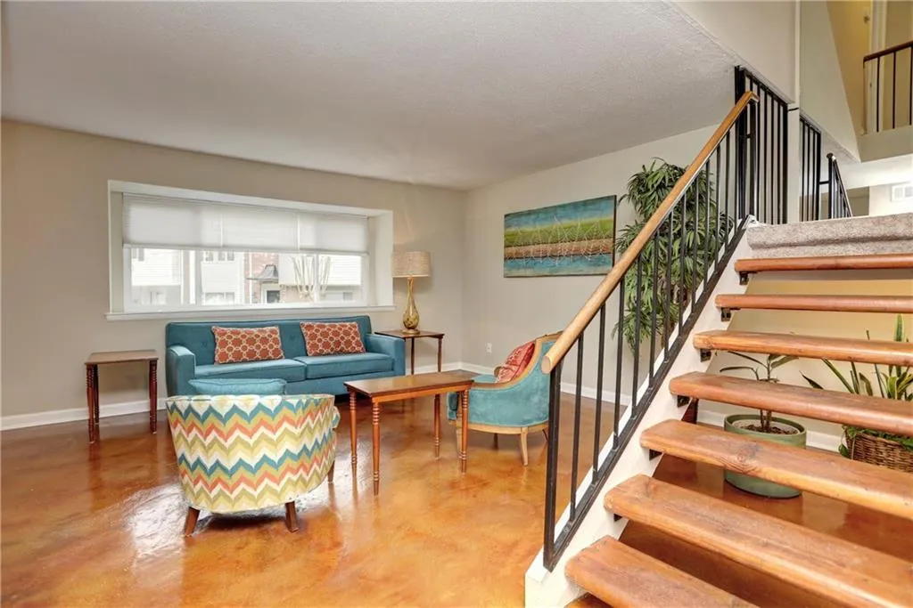 7132 Stonington Drive, Sandy Springs, Georgia 30328, 2 Bedrooms Bedrooms, ,2 BathroomsBathrooms,Residential,Sold,7132 Stonington Drive,5974780