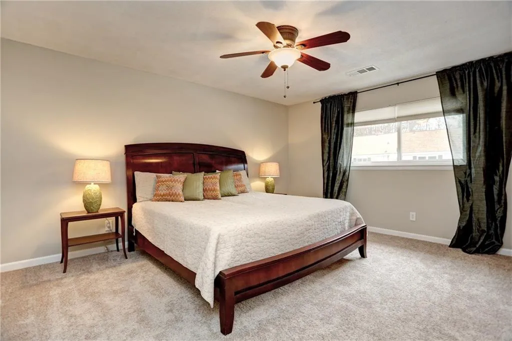 7132 Stonington Drive, Sandy Springs, Georgia 30328, 2 Bedrooms Bedrooms, ,2 BathroomsBathrooms,Residential,Sold,7132 Stonington Drive,5974780