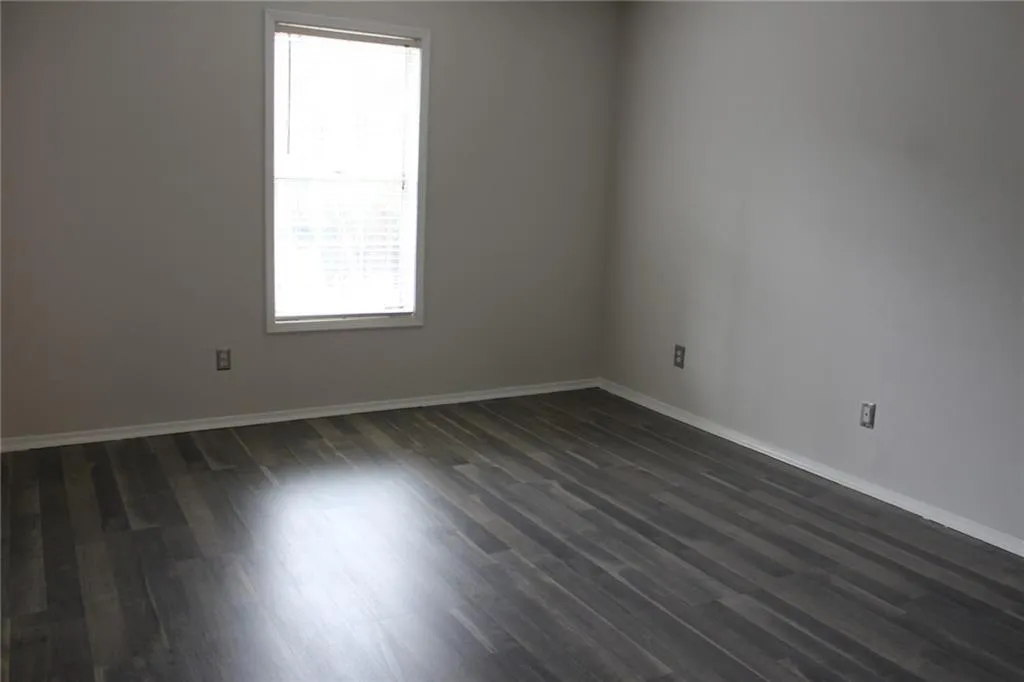 1101 Natchez Trace, Sandy Springs, Georgia 30350, 2 Bedrooms Bedrooms, ,1 BathroomBathrooms,Residential,Sold,1101 Natchez Trace,6973826