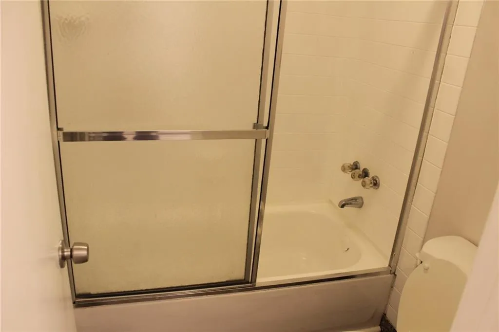 1101 Natchez Trace, Sandy Springs, Georgia 30350, 2 Bedrooms Bedrooms, ,1 BathroomBathrooms,Residential,Sold,1101 Natchez Trace,6973826