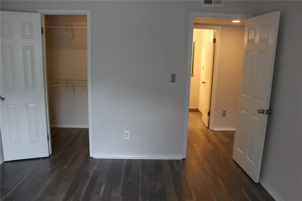 1101 Natchez Trace, Sandy Springs, Georgia 30350, 2 Bedrooms Bedrooms, ,1 BathroomBathrooms,Residential,Sold,1101 Natchez Trace,6973826