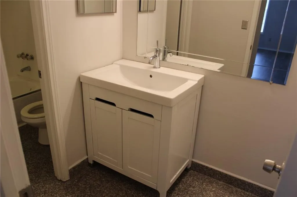 1101 Natchez Trace, Sandy Springs, Georgia 30350, 2 Bedrooms Bedrooms, ,1 BathroomBathrooms,Residential,Sold,1101 Natchez Trace,6973826