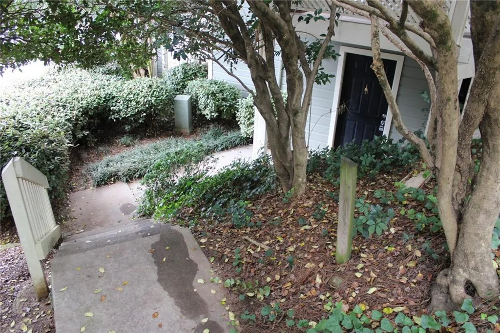 1101 Natchez Trace, Sandy Springs, Georgia 30350, 2 Bedrooms Bedrooms, ,1 BathroomBathrooms,Residential,Sold,1101 Natchez Trace,6973826