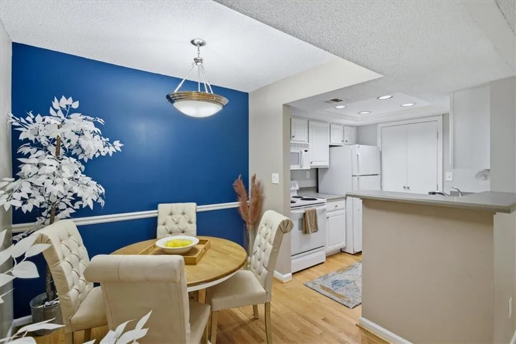 3069 Chastain Park Court Ne, Atlanta, Georgia 30342, 1 Bedroom Bedrooms, 0 ,1 BathroomBathrooms,Residential,For Sale,3069 Chastain Park Court Ne,7782546