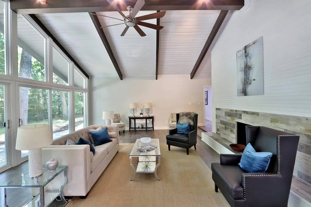 825 Spalding Drive, Sandy Springs, Georgia 30328, 4 Bedrooms Bedrooms, ,4 BathroomsBathrooms,Residential,Sold,825 Spalding Drive,6555942