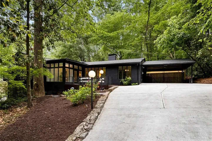 922 Barton Woods Road Ne, Atlanta, Georgia 30307