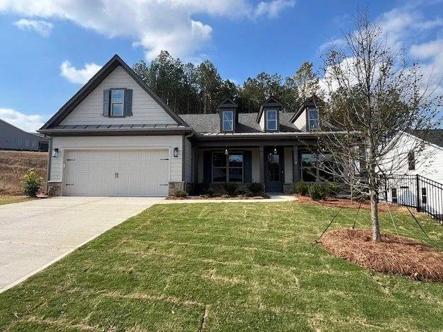 704 Highgrove Pass, Canton, Georgia 30115