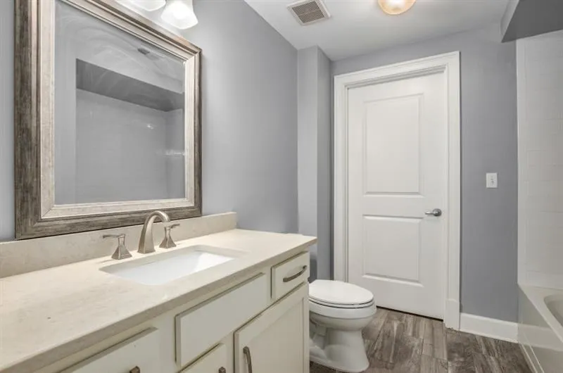 200 River Vista Drive Unit 205, Atlanta, Georgia 30339, 2 Bedrooms Bedrooms, ,2 BathroomsBathrooms,Residential,For Sale,200 River Vista Drive Unit 205,7536784