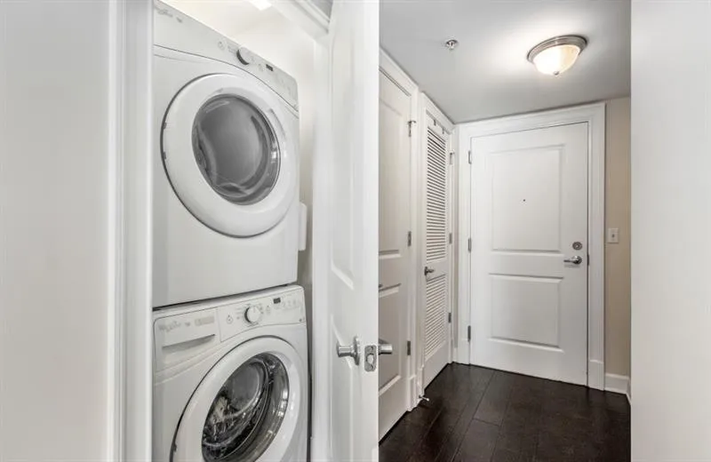 200 River Vista Drive Unit 205, Atlanta, Georgia 30339, 2 Bedrooms Bedrooms, ,2 BathroomsBathrooms,Residential,For Sale,200 River Vista Drive Unit 205,7536784