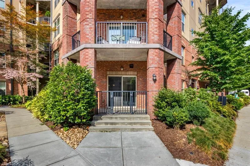 200 River Vista Drive Unit 205, Atlanta, Georgia 30339, 2 Bedrooms Bedrooms, ,2 BathroomsBathrooms,Residential,For Sale,200 River Vista Drive Unit 205,7536784
